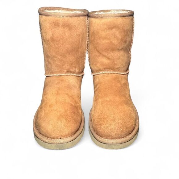 UGG Australia Classic Short Chestnut Suede Sheepskin Boots Women’s Size 8 - Picture 1 of 8